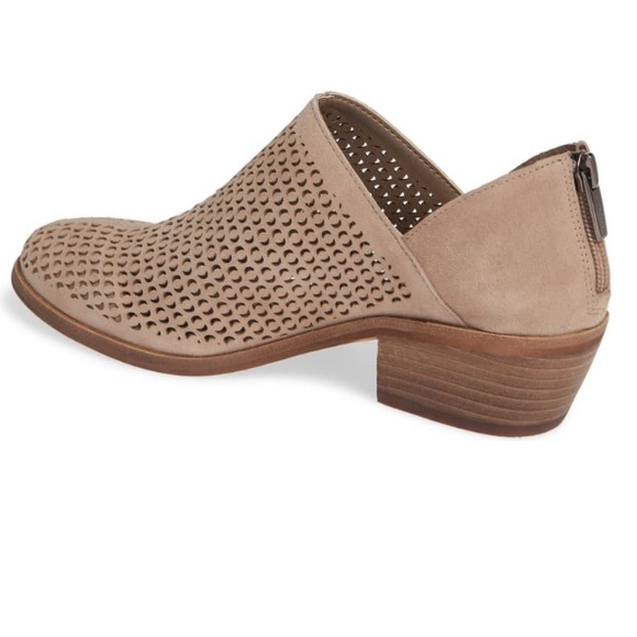 vince camuto paleta bootie